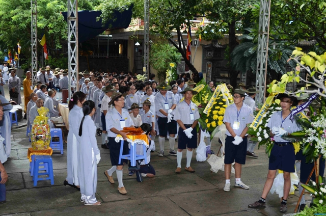 Khánh Hoà: Gần 200 đoàn phúng viếng Đức Phó Pháp chủ Trưởng lão HT. Thích Thiện Bình