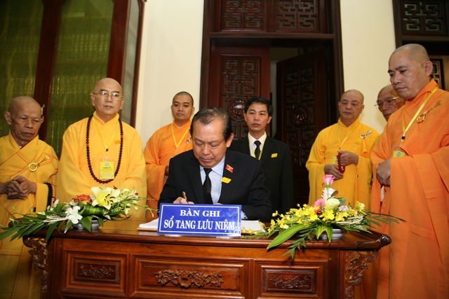 Chính phủ nước CHXHCNVN viếng tang Cố Trưởng lão HT. Thích Chơn Thiện