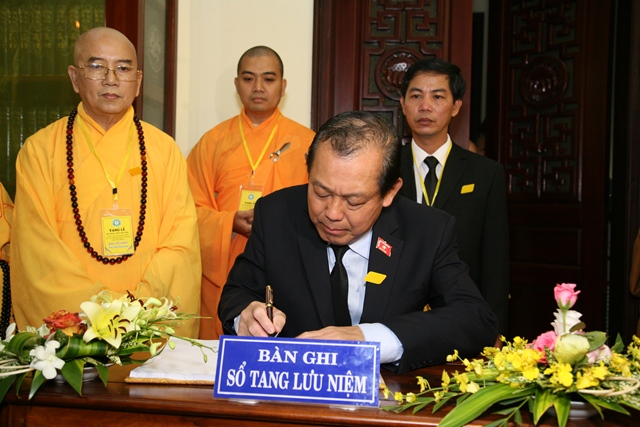 Chính phủ nước CHXHCNVN viếng tang Cố Trưởng lão HT. Thích Chơn Thiện