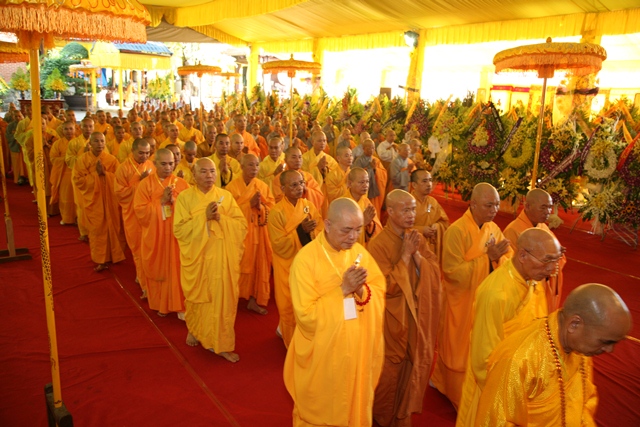 Môn phái Tổ đình Tường Vân và Thiền viện Vạn Hạnh tưởng niệm thọ tang Cố HT. Thích Chơn Thiện