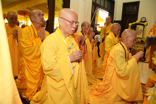 Môn phái Tổ đình Tường Vân và Thiền viện Vạn Hạnh tưởng niệm thọ tang Cố HT. Thích Chơn Thiện