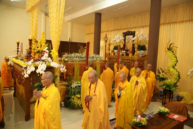 Môn phái Tổ đình Tường Vân và Thiền viện Vạn Hạnh tưởng niệm thọ tang Cố HT. Thích Chơn Thiện