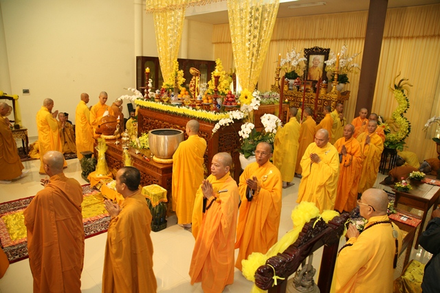 Môn phái Tổ đình Tường Vân và Thiền viện Vạn Hạnh tưởng niệm thọ tang Cố HT. Thích Chơn Thiện