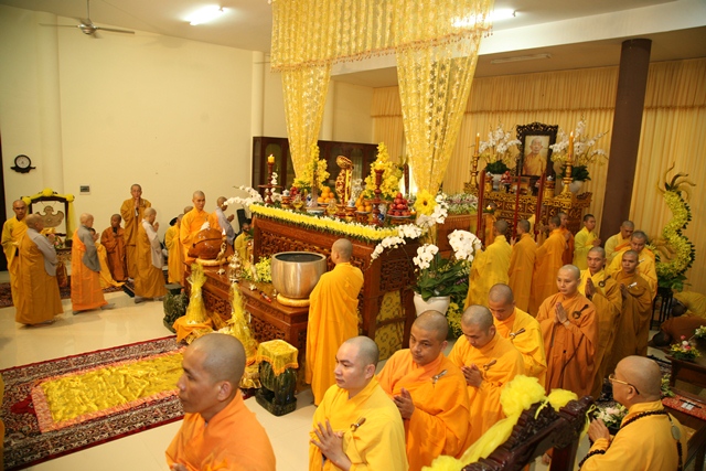 Môn phái Tổ đình Tường Vân và Thiền viện Vạn Hạnh tưởng niệm thọ tang Cố HT. Thích Chơn Thiện