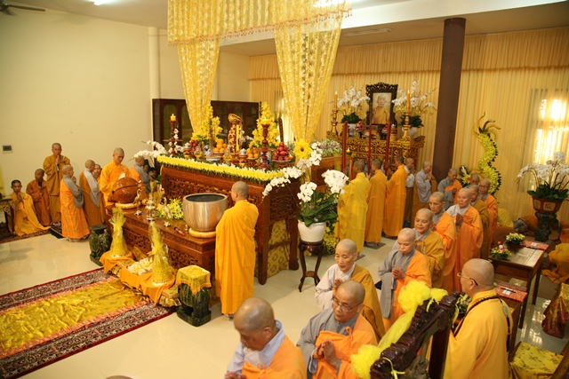 Môn phái Tổ đình Tường Vân và Thiền viện Vạn Hạnh tưởng niệm thọ tang Cố HT. Thích Chơn Thiện