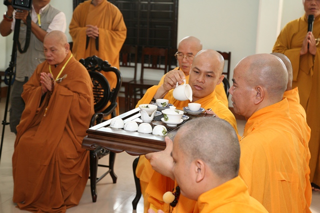 Cung nghinh Giác linh cố HT. Thích Chơn Thiện thăm 2 cơ sở Học viện và Văn phòng BTS tỉnh