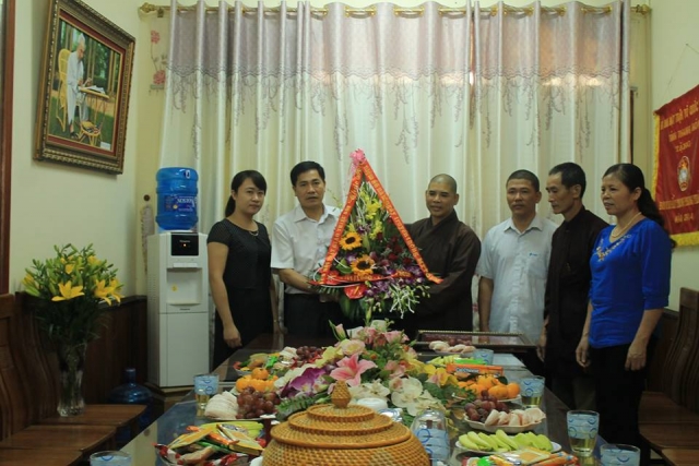Thanh Hóa: PG Triệu Sơn chúc mừng UB MTTQ huyện nhân ngày truyền thống