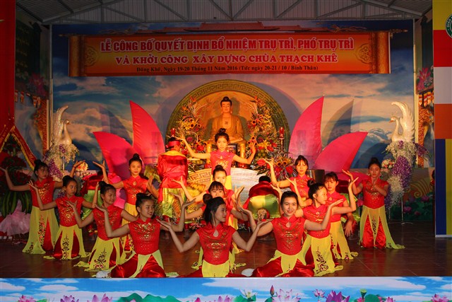 Thanh Hóa: Đêm văn nghệ chào mừng lễ Công bố Quyết định Bổ nhiệm Trụ trì và khởi công xây dựng chùa Thạch Khê