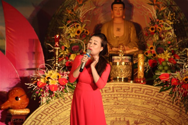 Thanh Hóa: Đêm văn nghệ chào mừng lễ Công bố Quyết định Bổ nhiệm Trụ trì và khởi công xây dựng chùa Thạch Khê