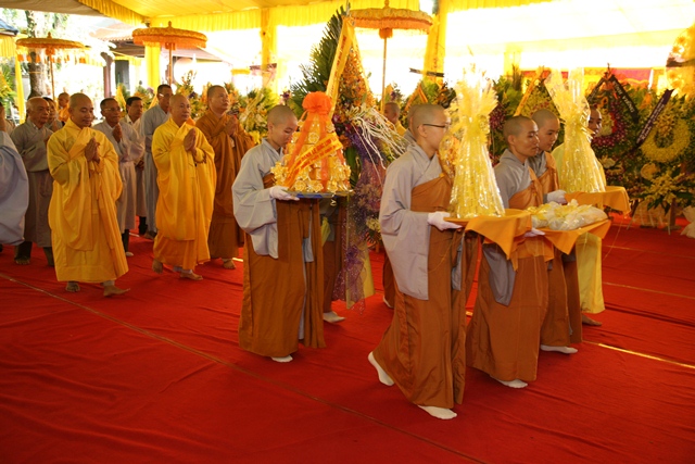 Chùm ảnh: Các phái đoàn viếng tang Cố Trưởng lão HT. Thích Chơn Thiện ngày 13/11