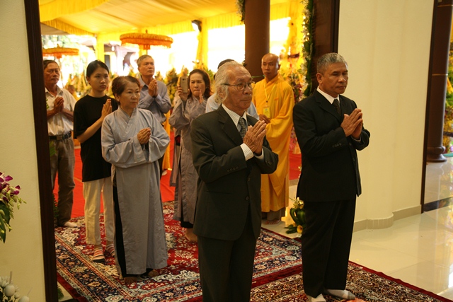 Chùm ảnh: Các phái đoàn viếng tang Cố Trưởng lão HT. Thích Chơn Thiện ngày 13/11