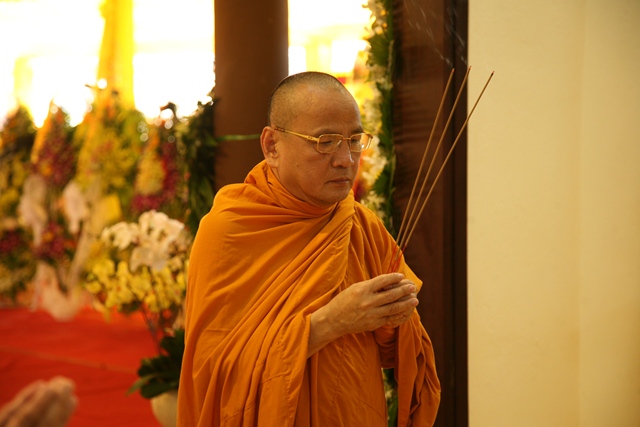 Chùm ảnh: Các phái đoàn viếng tang Cố Trưởng lão HT. Thích Chơn Thiện ngày 13/11