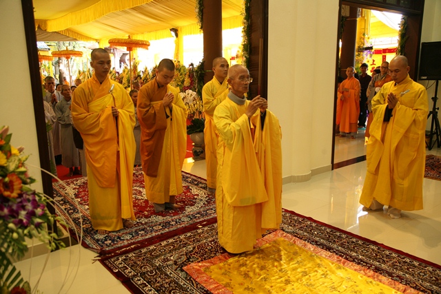 Chùm ảnh: Các phái đoàn viếng tang Cố Trưởng lão HT. Thích Chơn Thiện ngày 13/11