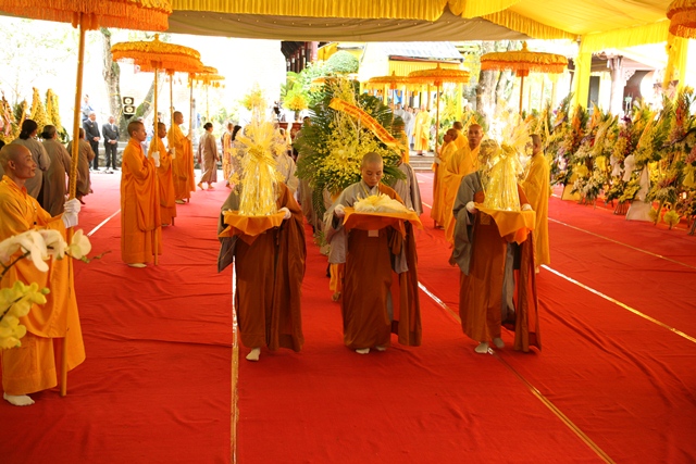 Chùm ảnh: Các phái đoàn viếng tang Cố Trưởng lão HT. Thích Chơn Thiện ngày 13/11