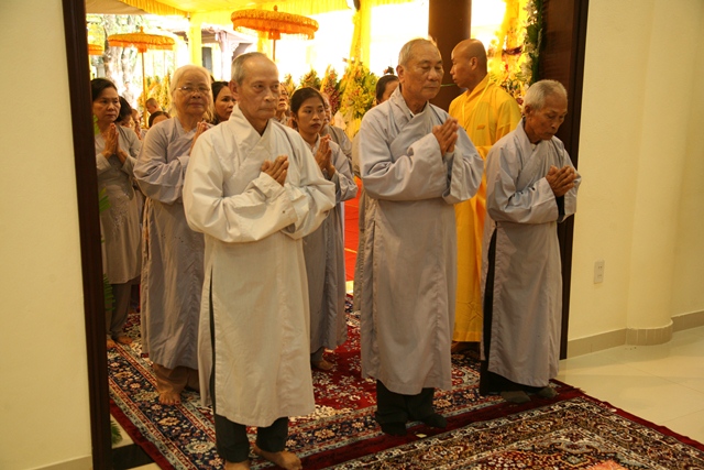 Chùm ảnh: Các phái đoàn viếng tang Cố Trưởng lão HT. Thích Chơn Thiện ngày 13/11