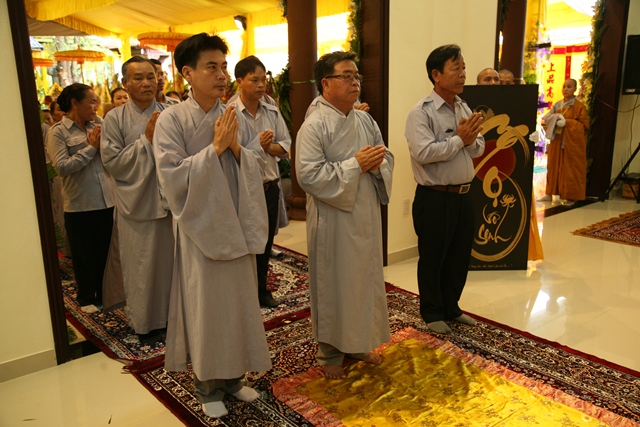 Chùm ảnh: Các phái đoàn viếng tang Cố Trưởng lão HT. Thích Chơn Thiện ngày 13/11