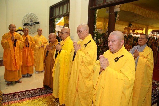 Chùm ảnh: Các phái đoàn viếng tang Cố Trưởng lão HT. Thích Chơn Thiện ngày 11/11