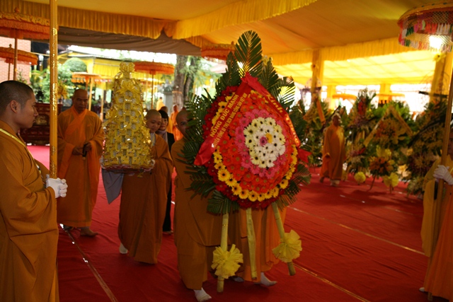 Chùm ảnh: Các phái đoàn viếng tang Cố Trưởng lão HT. Thích Chơn Thiện ngày 11/11