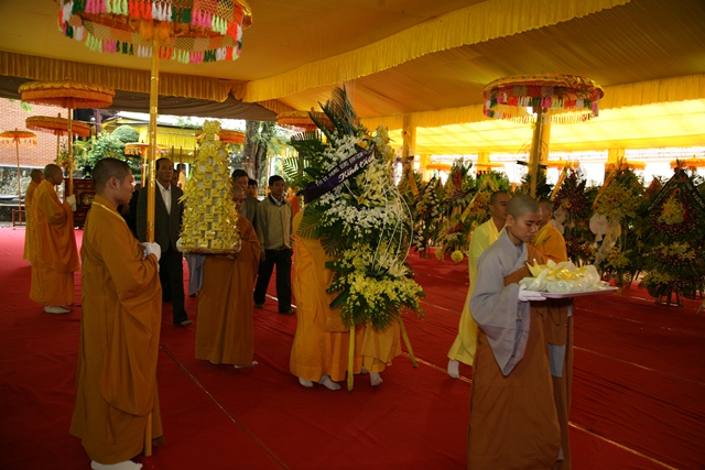 Chùm ảnh: Các phái đoàn viếng tang Cố Trưởng lão HT. Thích Chơn Thiện ngày 11/11