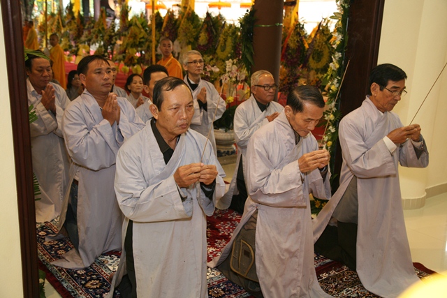 Chùm ảnh: Các phái đoàn viếng tang Cố Trưởng lão HT. Thích Chơn Thiện ngày 11/11