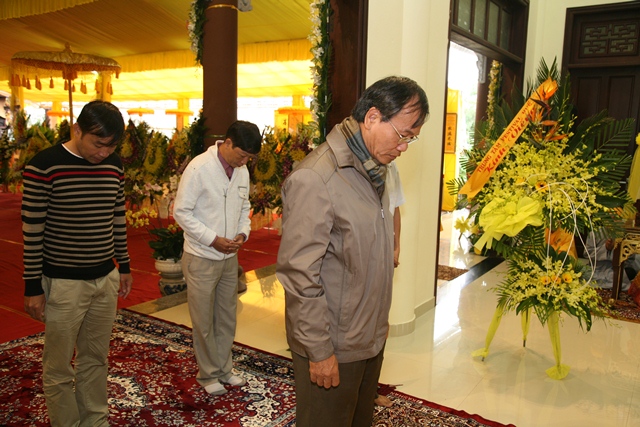 Chùm ảnh: Các phái đoàn viếng tang Cố Trưởng lão HT. Thích Chơn Thiện ngày 11/11