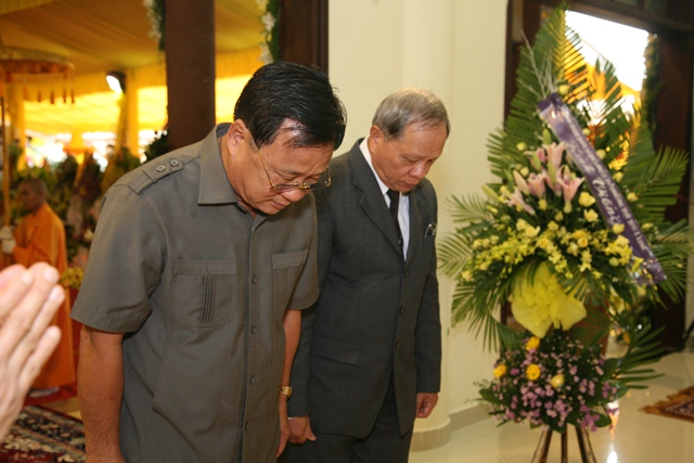 Chùm ảnh: Các phái đoàn viếng tang Cố Trưởng lão HT. Thích Chơn Thiện ngày 11/11