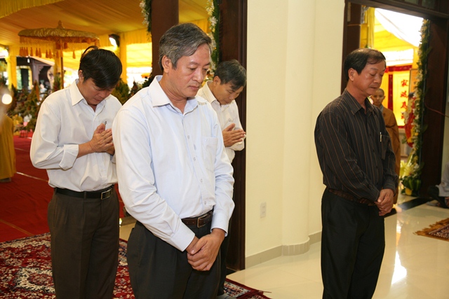 Chùm ảnh: Các phái đoàn viếng tang Cố Trưởng lão HT. Thích Chơn Thiện ngày 11/11