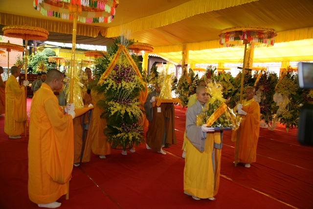 Chùm ảnh: Các phái đoàn viếng tang Cố Trưởng lão HT. Thích Chơn Thiện ngày 11/11