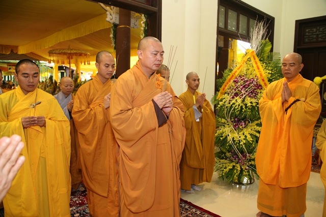 Chùm ảnh: Các phái đoàn viếng tang Cố Trưởng lão HT. Thích Chơn Thiện ngày 11/11