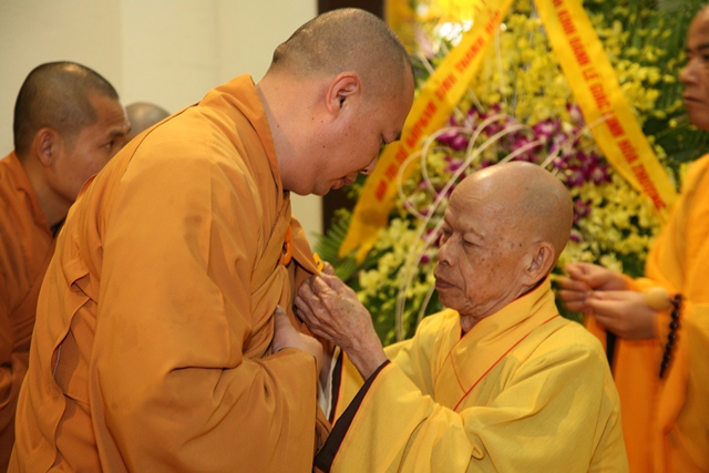 Chùm ảnh: Các phái đoàn viếng tang Cố Trưởng lão HT. Thích Chơn Thiện ngày 11/11