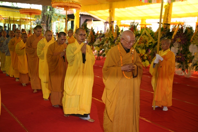 Chùm ảnh: Các phái đoàn viếng tang Cố Trưởng lão HT. Thích Chơn Thiện ngày 11/11