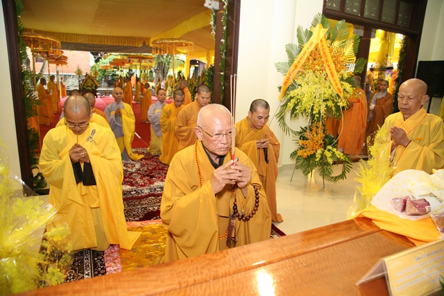 Chùm ảnh: Các phái đoàn viếng tang Cố Trưởng lão HT. Thích Chơn Thiện ngày 11/11