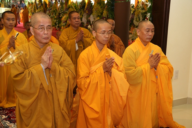 Chùm ảnh: Các phái đoàn viếng tang Cố Trưởng lão HT. Thích Chơn Thiện ngày 11/11