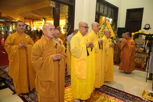 Chùm ảnh: Các phái đoàn viếng tang Cố Trưởng lão HT. Thích Chơn Thiện ngày 11/11