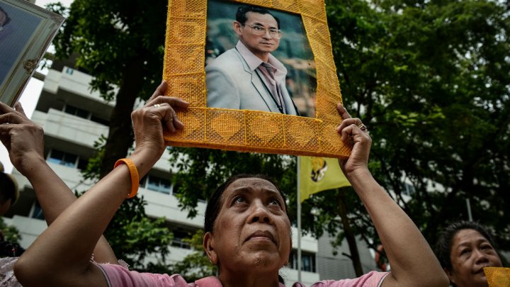 Đức Vua Bhumibol Của Thái Lan Vừa Mới Qua Đời