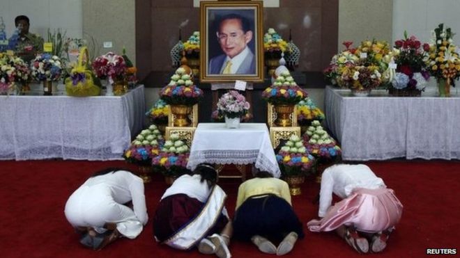 Đức Vua Bhumibol Của Thái Lan Vừa Mới Qua Đời
