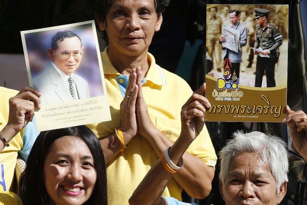 Đức Vua Bhumibol Của Thái Lan Vừa Mới Qua Đời