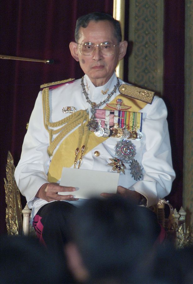 Đức Vua Bhumibol Của Thái Lan Vừa Mới Qua Đời