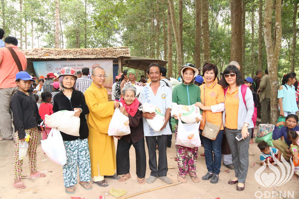 Quỹ Đạo Phật Ngày Nay: Tổng kết chương trình “Trao tặng yêu thương” đợt 2  tại hồ  Dầu Tiếng Tây Ninh (C100)