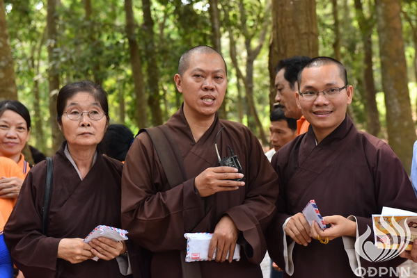 Quỹ Đạo Phật Ngày Nay: Tổng kết chương trình “Trao tặng yêu thương” đợt 2  tại hồ  Dầu Tiếng Tây Ninh (C100)