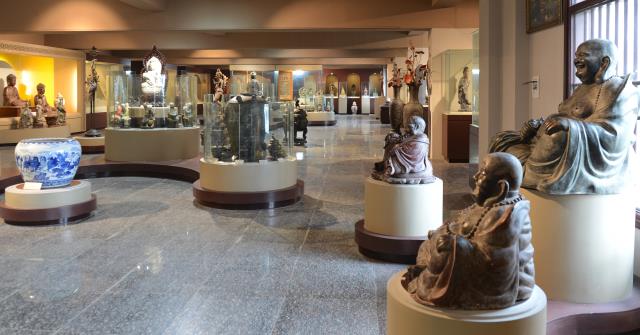 Thăm Bảo tàng Văn hóa Phật giáo Đà Nẵng