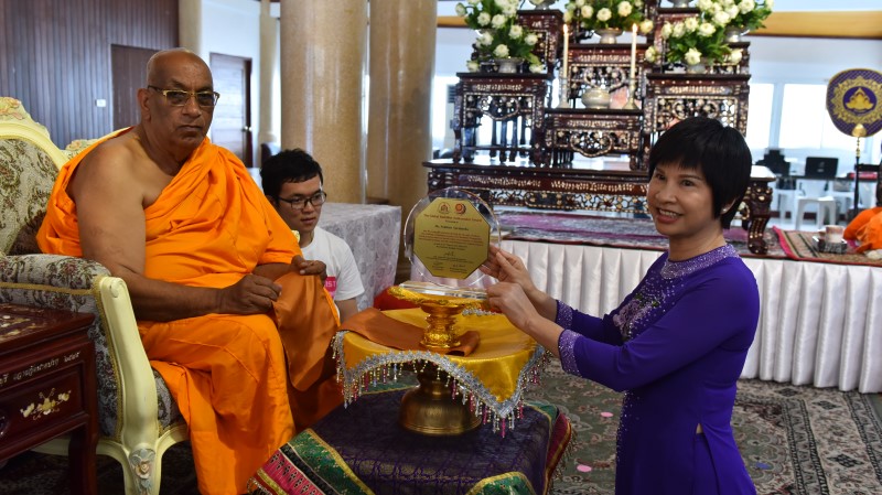 Quỹ Đạo Phật Ngày Nay vinh hạnh nhận được giải thưởng Đại sứ Phật giáo toàn cầu 2017