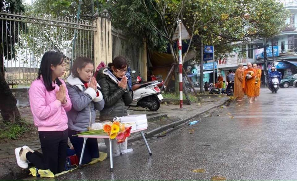 Thiện tri thức là bậc Phạm hạnh trọn vẹn