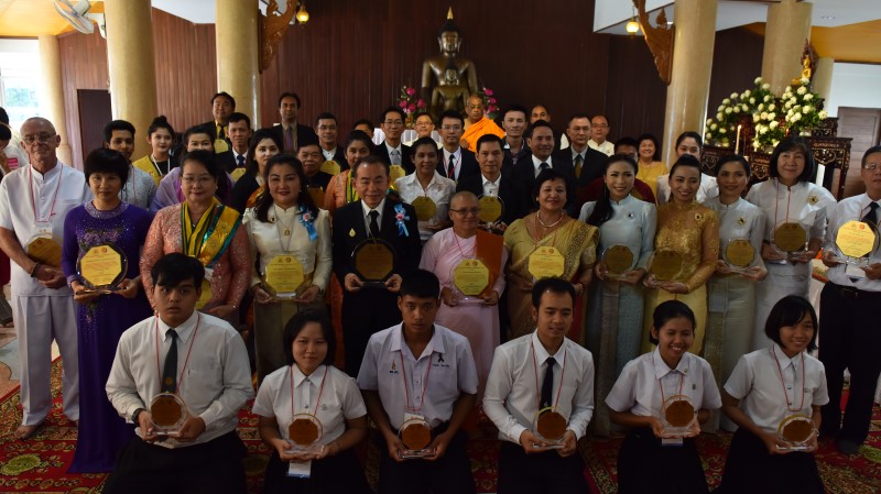 Quỹ Đạo Phật Ngày Nay vinh hạnh nhận được giải thưởng Đại sứ Phật giáo toàn cầu 2017