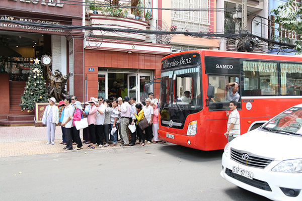 Quỹ Đạo Phật Ngày Nay - Tổng kết chương trình Quà Tết Yêu Thương - Đợt 2 tại TP. Hồ Chí Minh, Hà Tĩnh, Quảng Ngãi (C95)