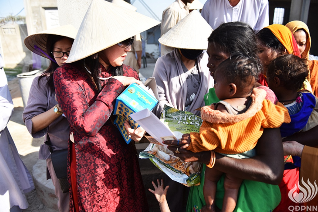 Quỹ Đạo Phật Ngày Nay - Tổng Kết Chương Trình Trao Quà Từ Thiện Và Cúng Dường Trai Tăng Tại Ấn Độ (C103)