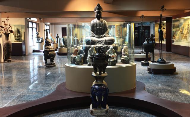 Thăm Bảo tàng Văn hóa Phật giáo Đà Nẵng