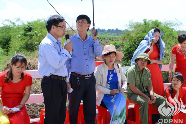 Quỹ Đạo Phật Ngày Nay: Lễ khánh thành “Nhịp cầu yêu thương” và Trao tặng yêu thương cho người khiếm thị, nạn nhân chất độc da cam &amp; Học sinh tại Đắk Lắk (C72d &amp; C107)