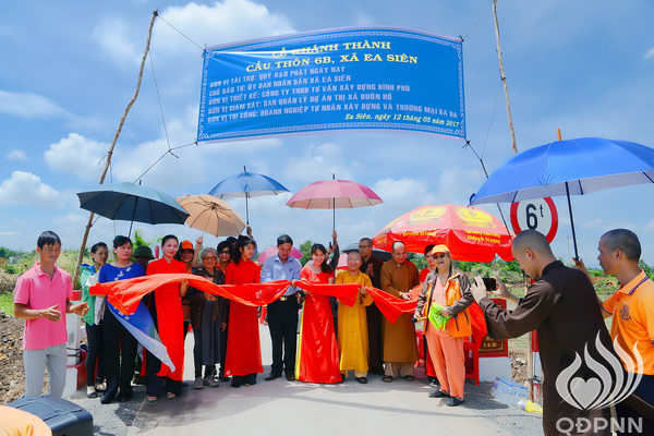Quỹ Đạo Phật Ngày Nay: Lễ khánh thành “Nhịp cầu yêu thương” và Trao tặng yêu thương cho người khiếm thị, nạn nhân chất độc da cam &amp; Học sinh tại Đắk Lắk (C72d &amp; C107)