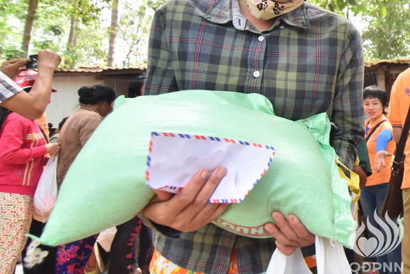 Quỹ Đạo Phật Ngày Nay: Tổng kết chương trình “Trao tặng yêu thương” đợt 2  tại hồ  Dầu Tiếng Tây Ninh (C100)